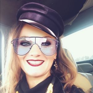 Meet your Posher, Mayce